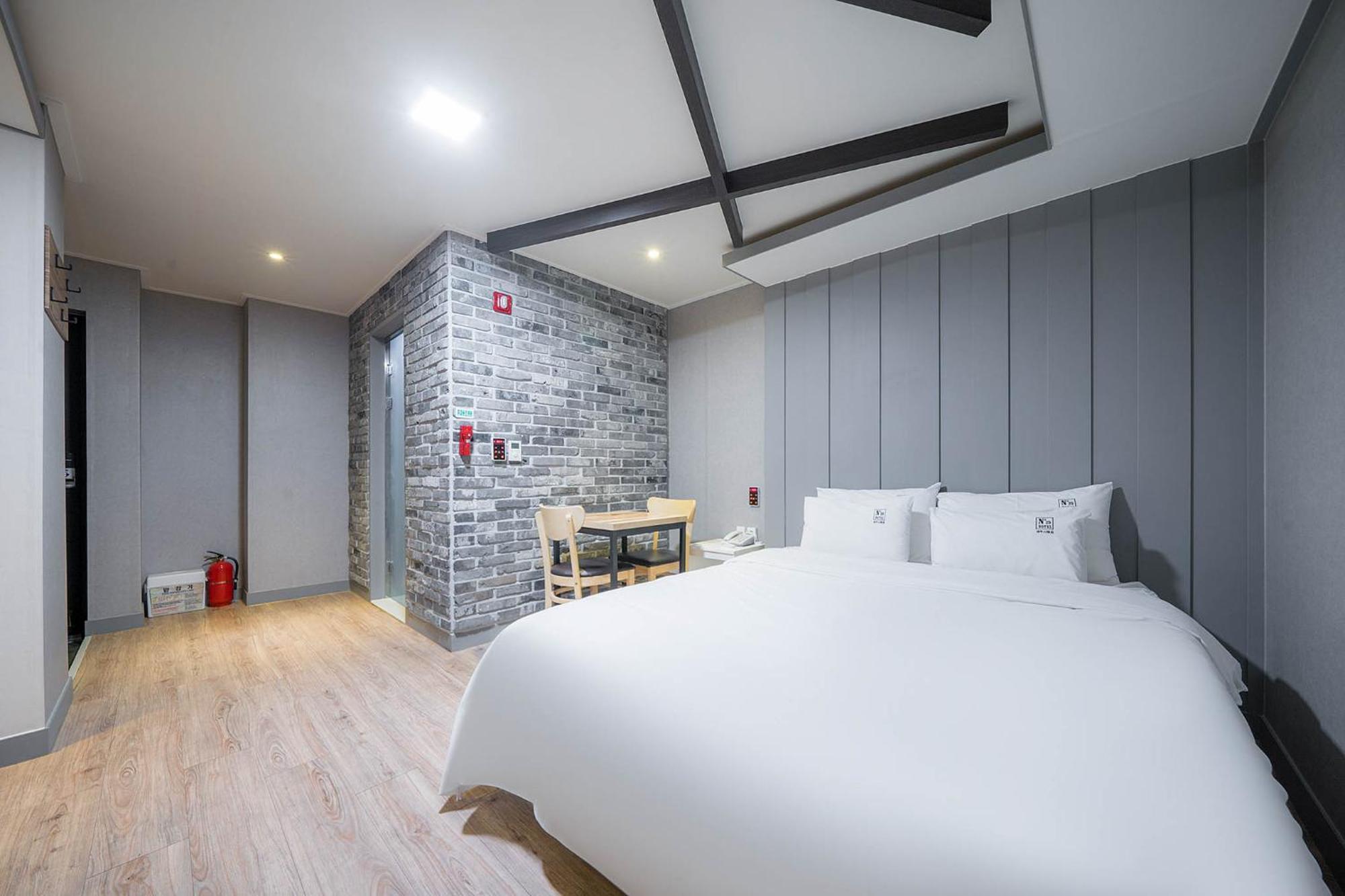 Number 25 Gyeongju City Hall Quarto foto